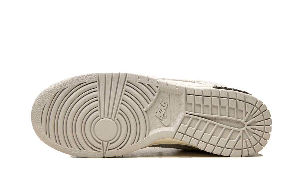 DNK LOW X OFF – LOT 32