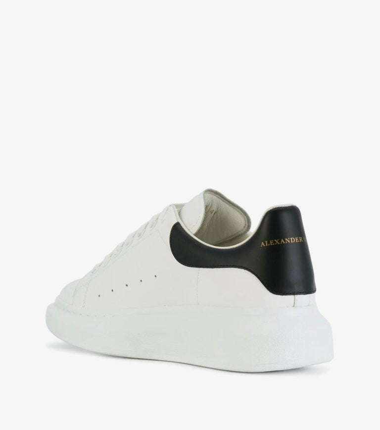A.MCQ- WHITE/BLACK